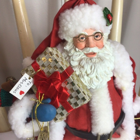 Possible Dreams Clothtique Loaded with Love Santa Christmas Figurine Decoration - Picture 7 of 12